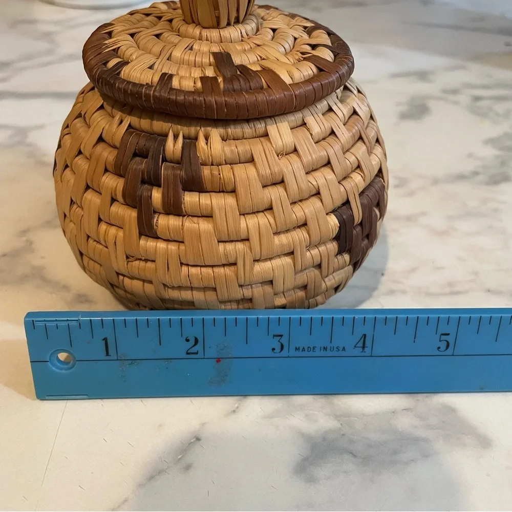 Miniature Hand Woven basket with lid. 4 1/2 inches x 4 1/2 inches.
